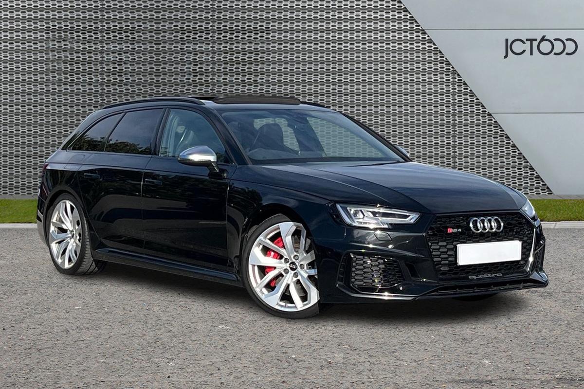 Main listing image - Audi RS4