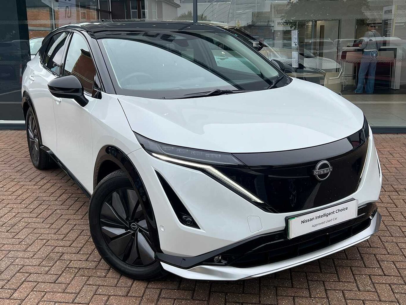 Main listing image - Nissan Ariya