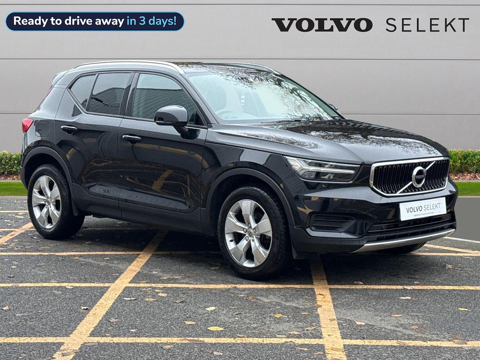 Main listing image - Volvo XC40