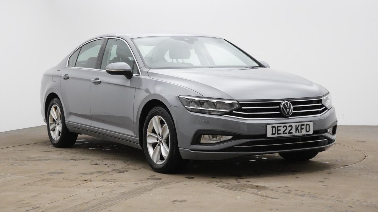 Main listing image - Volkswagen Passat