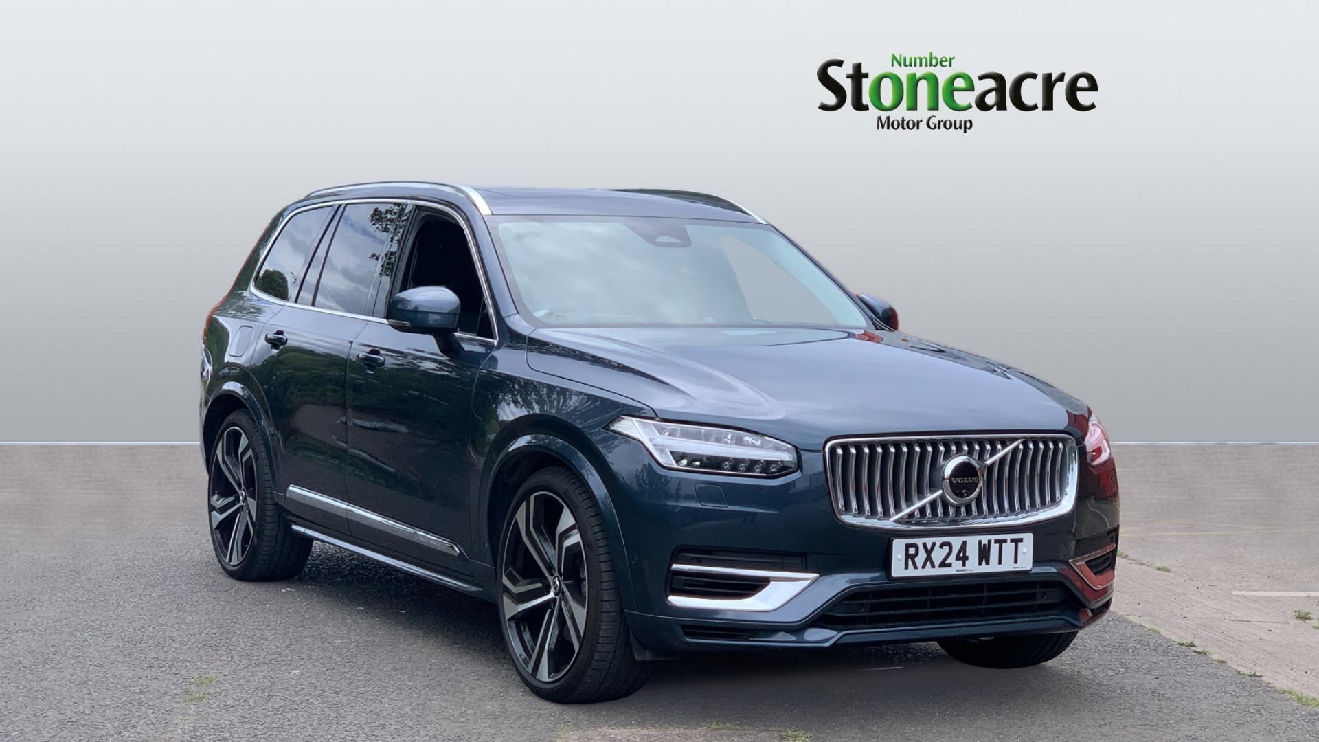 Main listing image - Volvo XC90