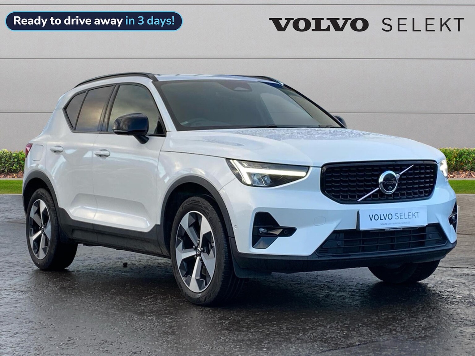 Main listing image - Volvo XC40