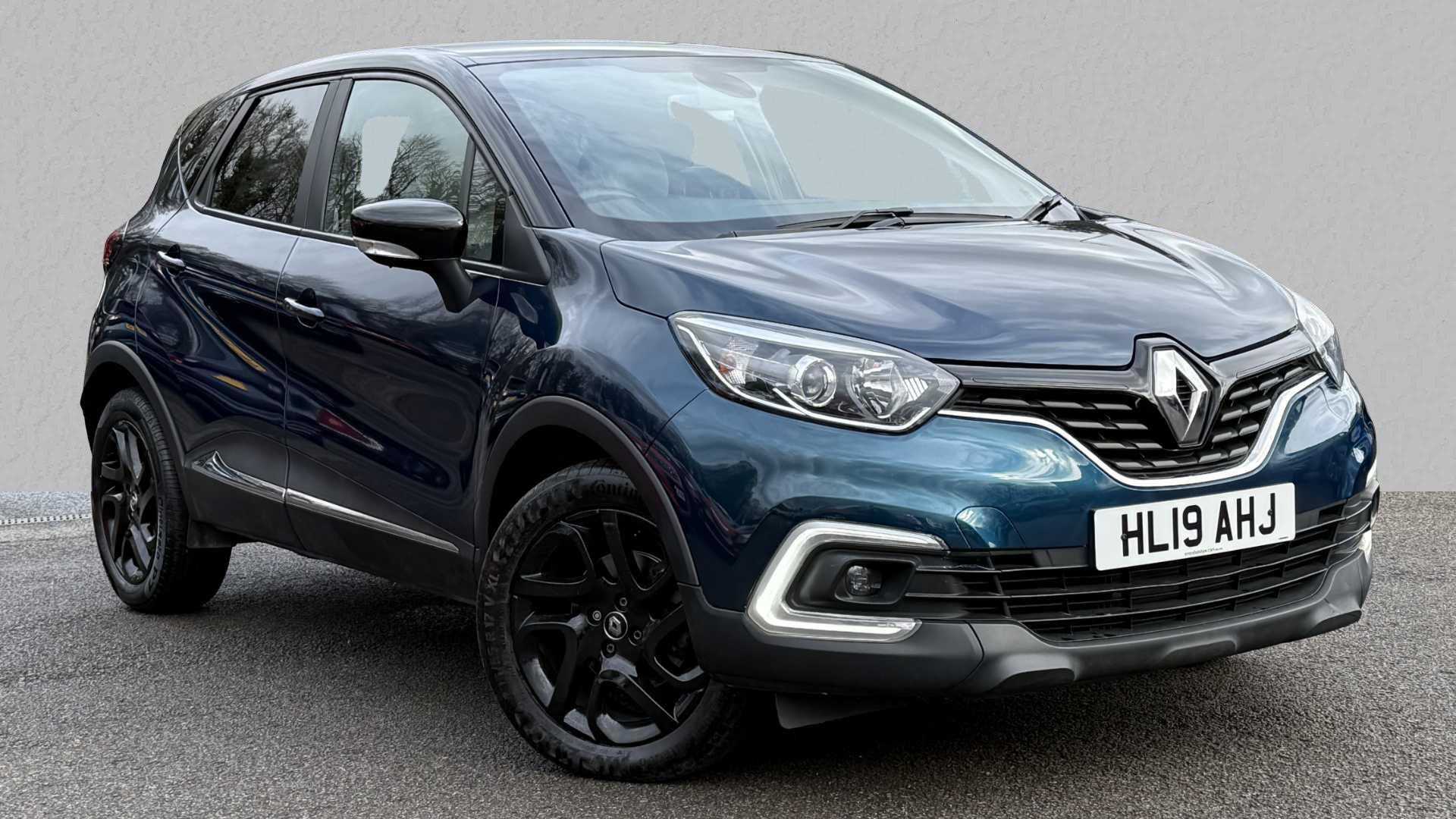 Main listing image - Renault Captur