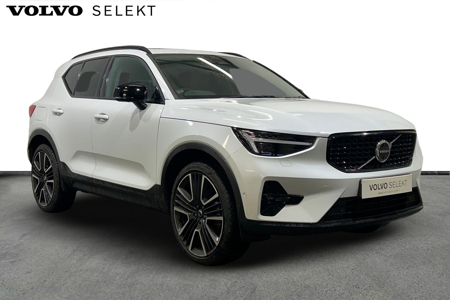 Main listing image - Volvo XC40
