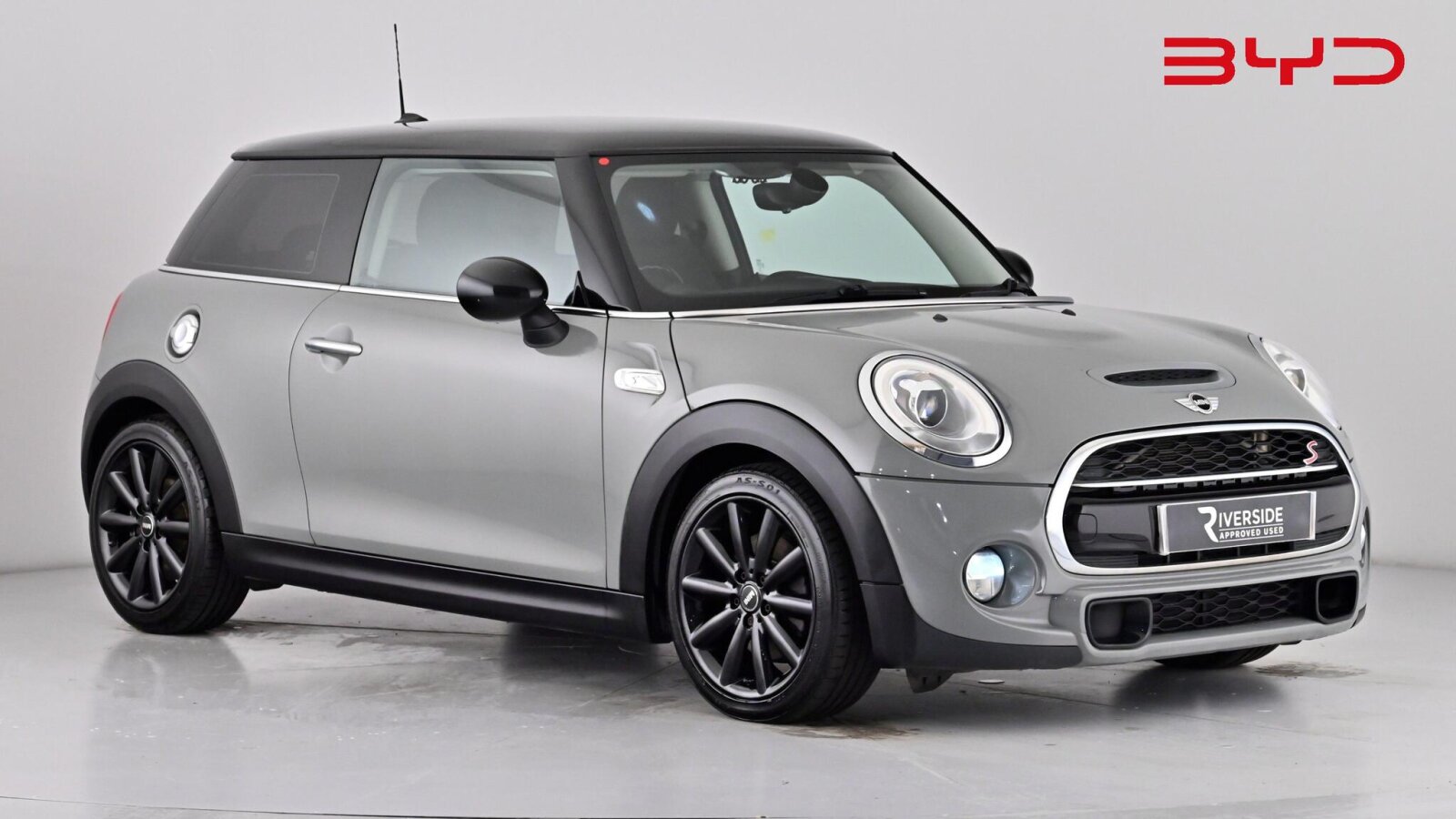 Main listing image - MINI Hatchback