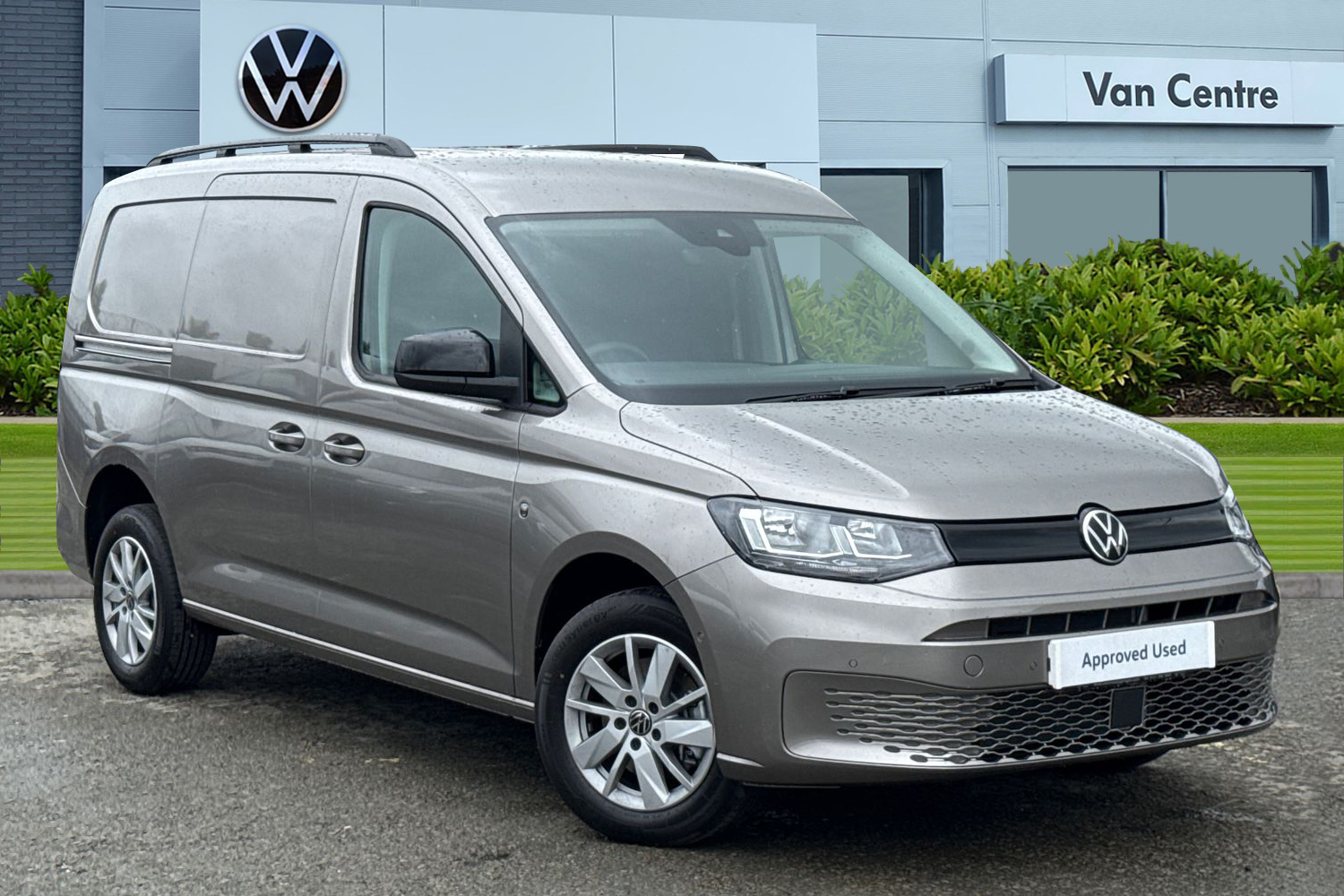Main listing image - Volkswagen Caddy Maxi
