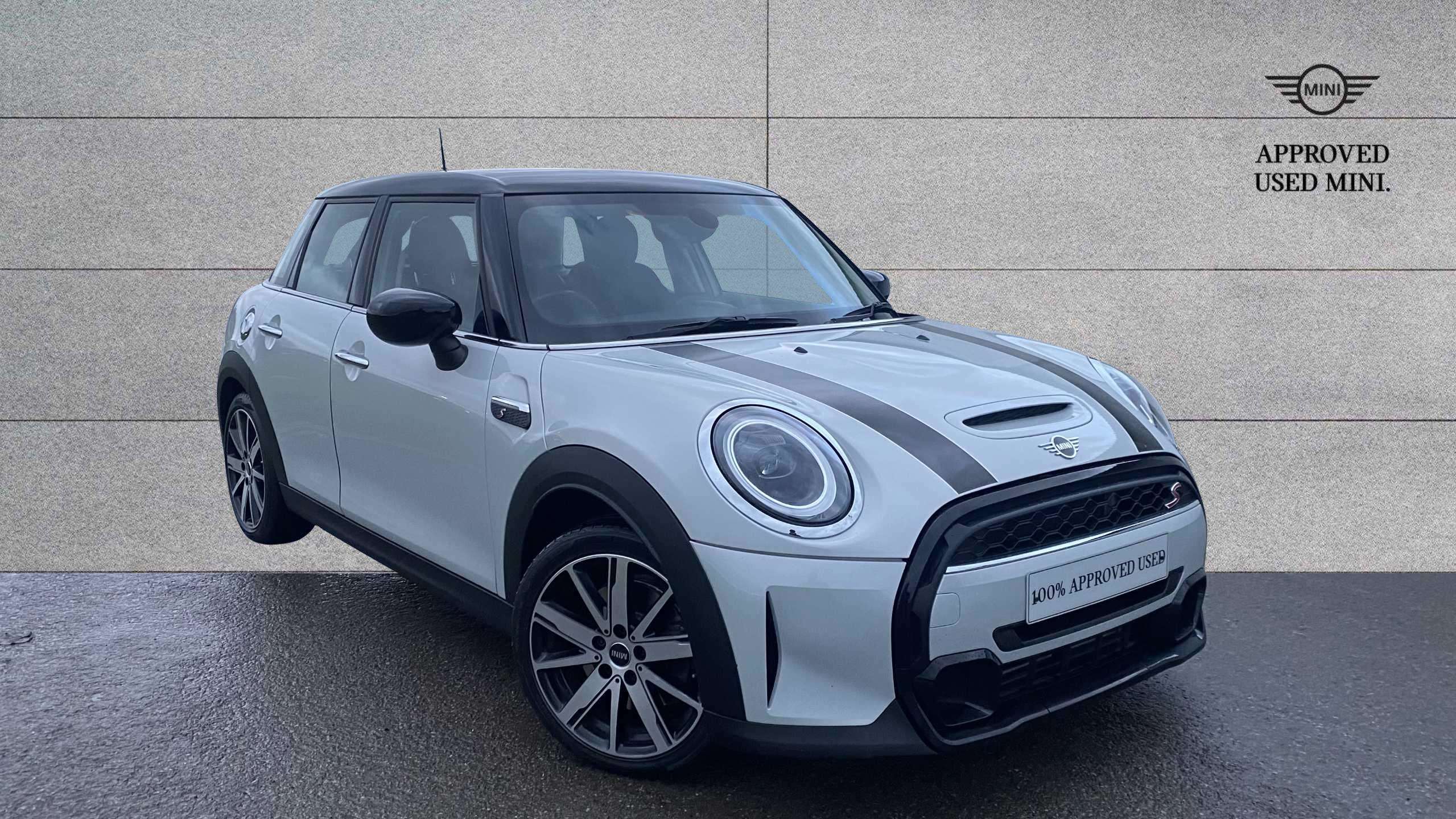 Main listing image - MINI Hatchback 5dr