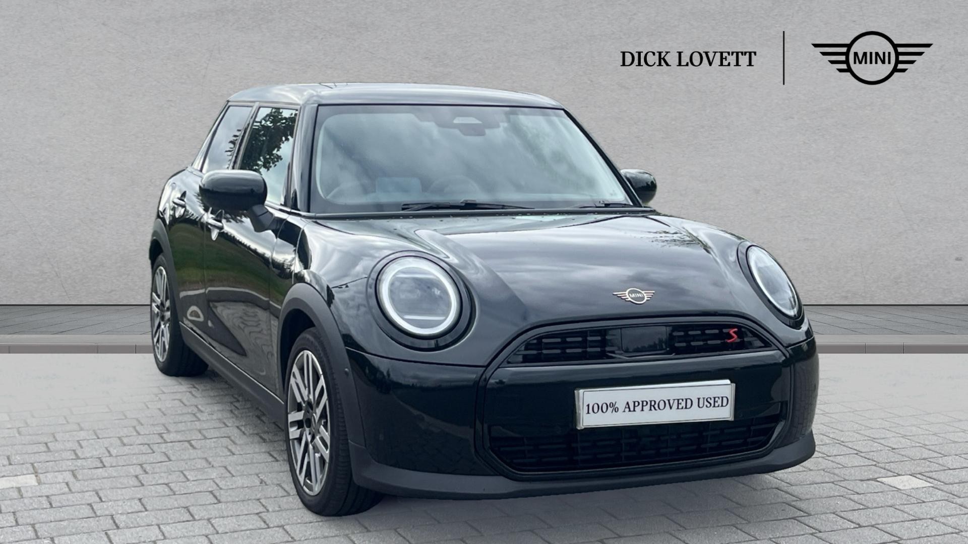 Main listing image - MINI Hatchback 5dr