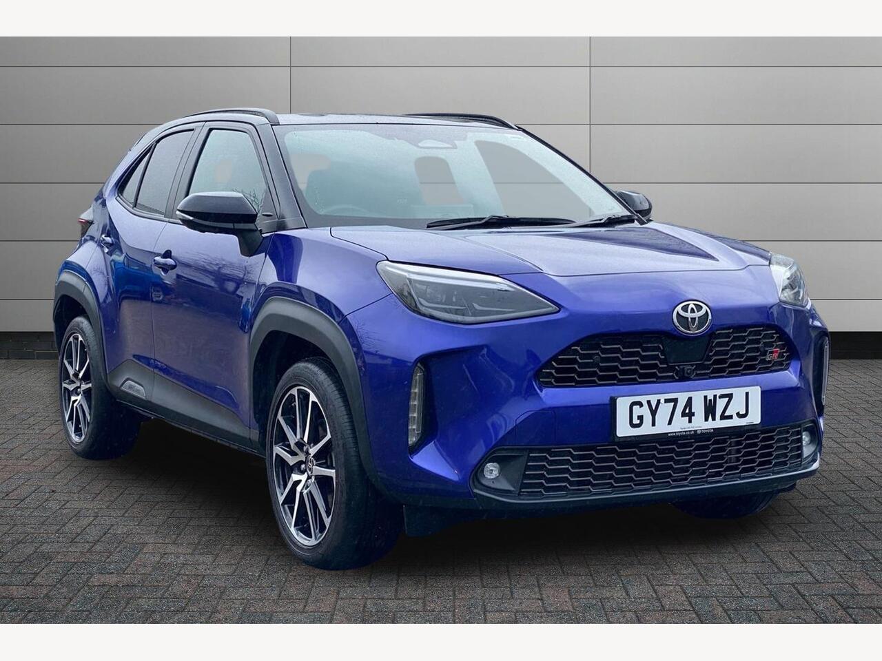 Main listing image - Toyota Yaris Cross