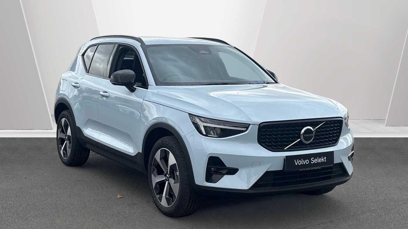 Main listing image - Volvo XC40