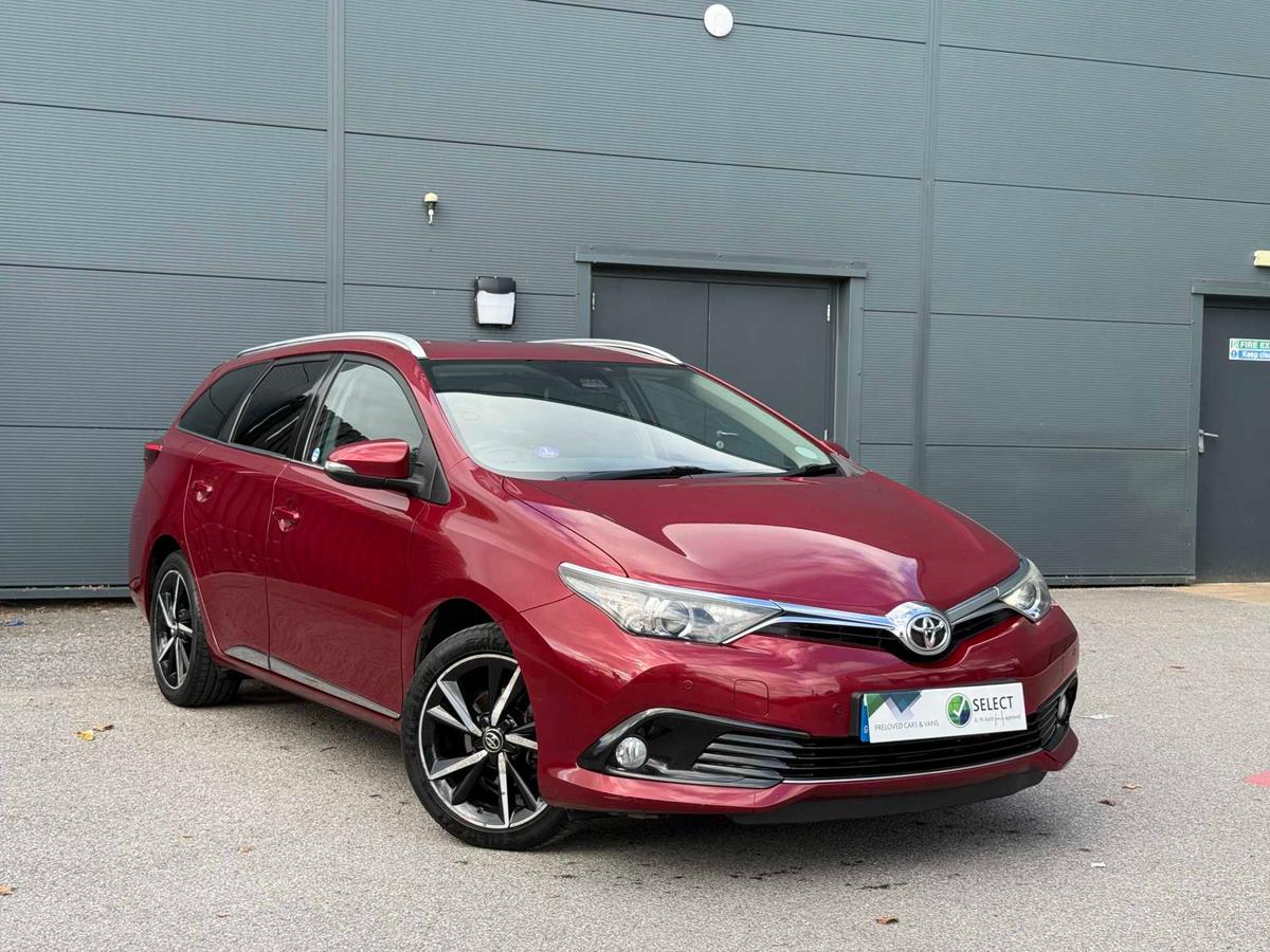 Main listing image - Toyota Auris