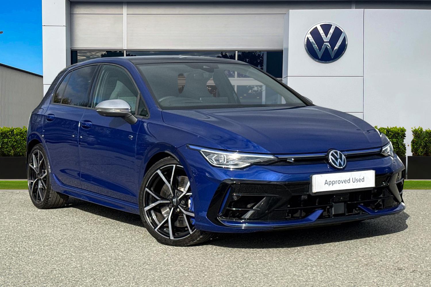 Main listing image - Volkswagen Golf R