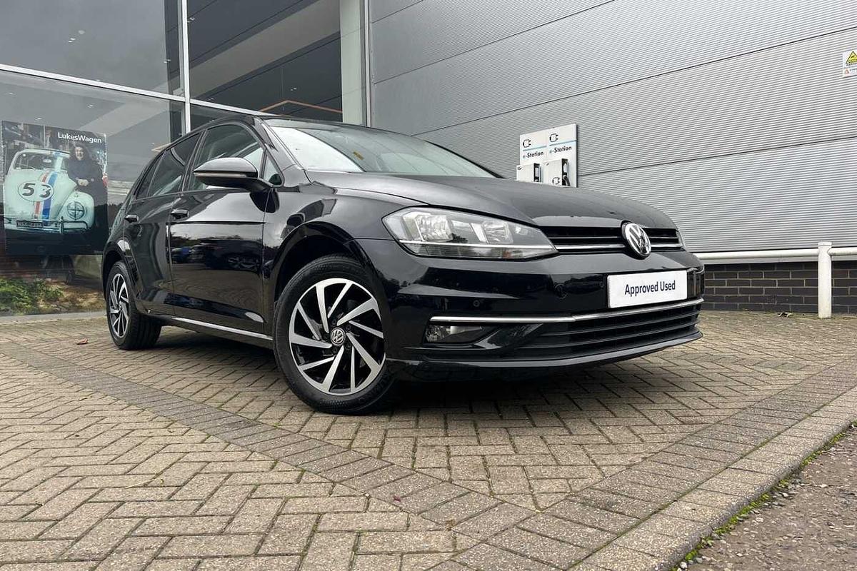 Main listing image - Volkswagen Golf