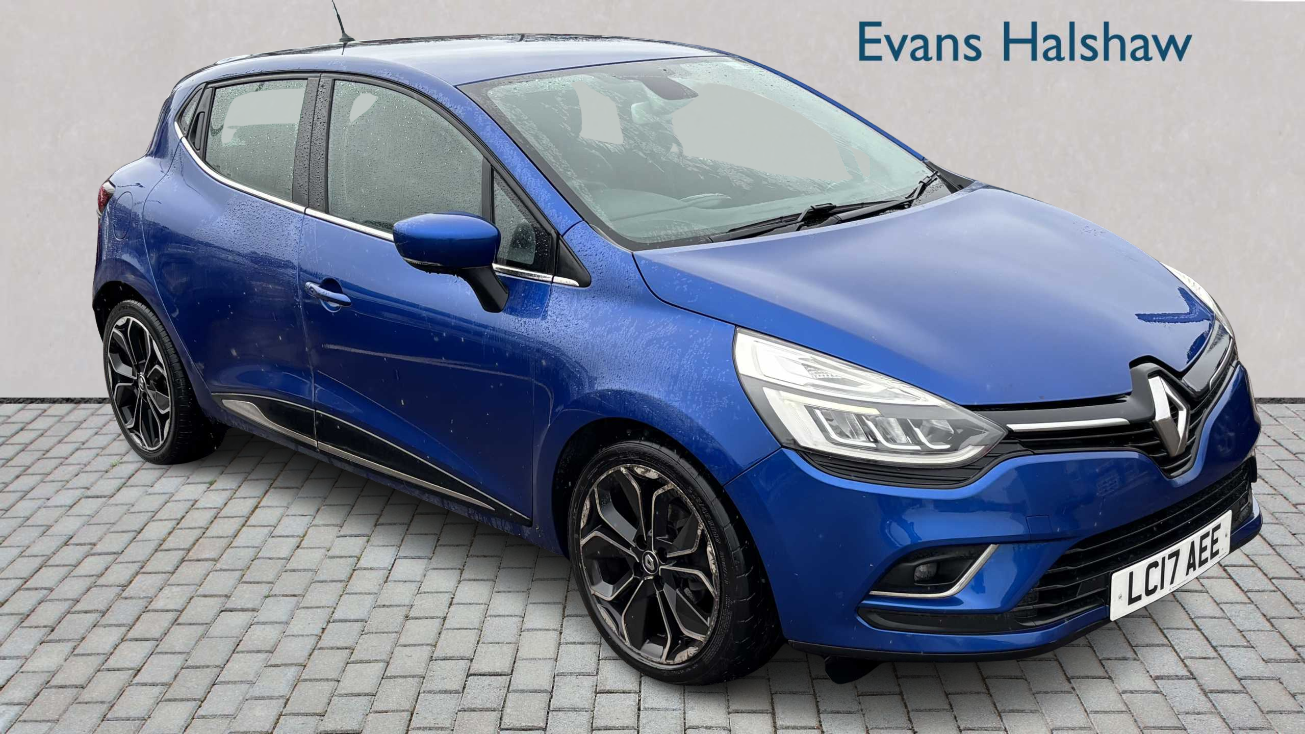 Main listing image - Renault Clio
