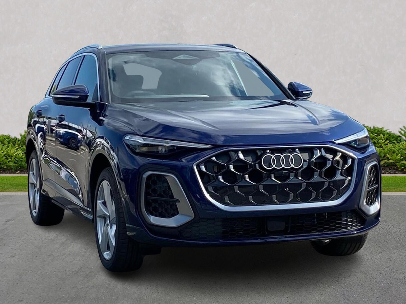 Main listing image - Audi Q5