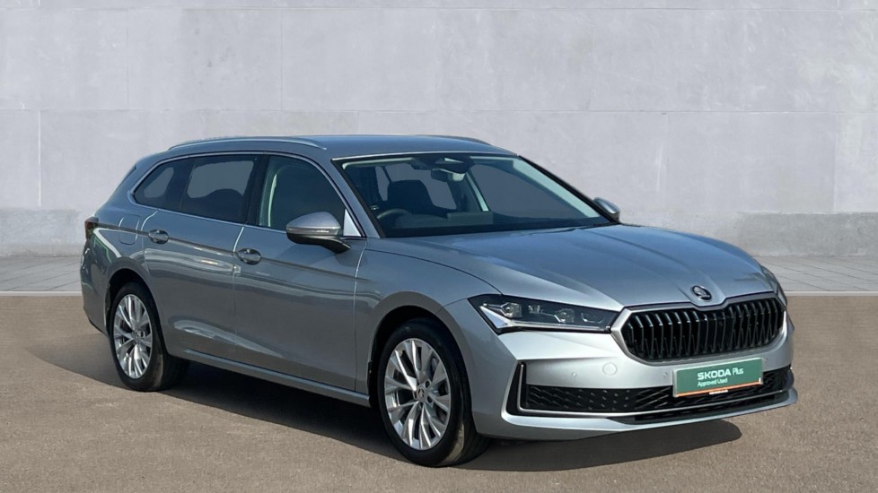 Main listing image - Skoda Superb Estate