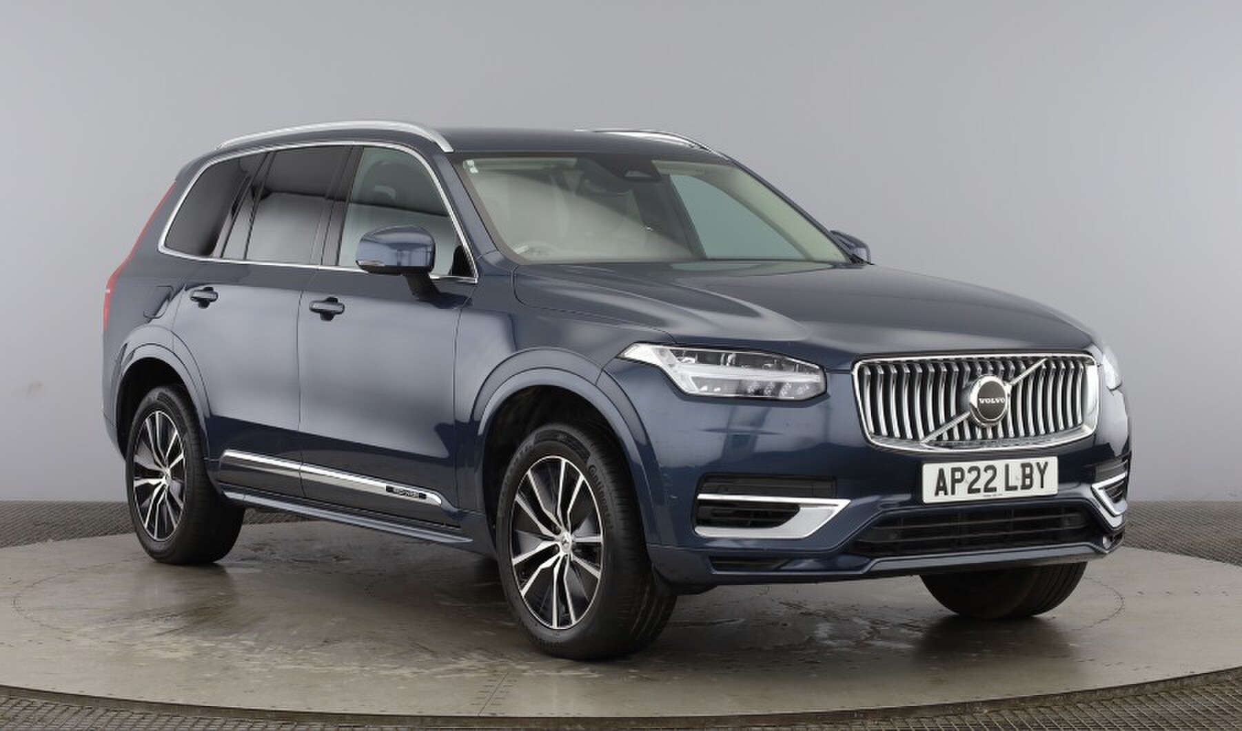 Main listing image - Volvo XC90