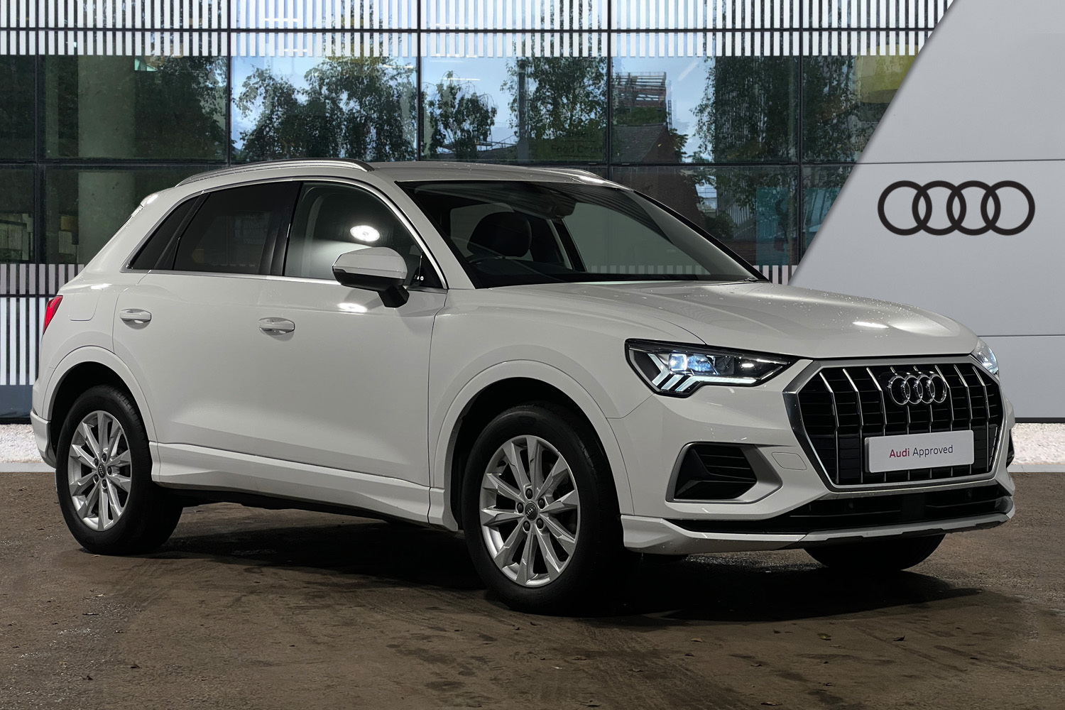 Main listing image - Audi Q3