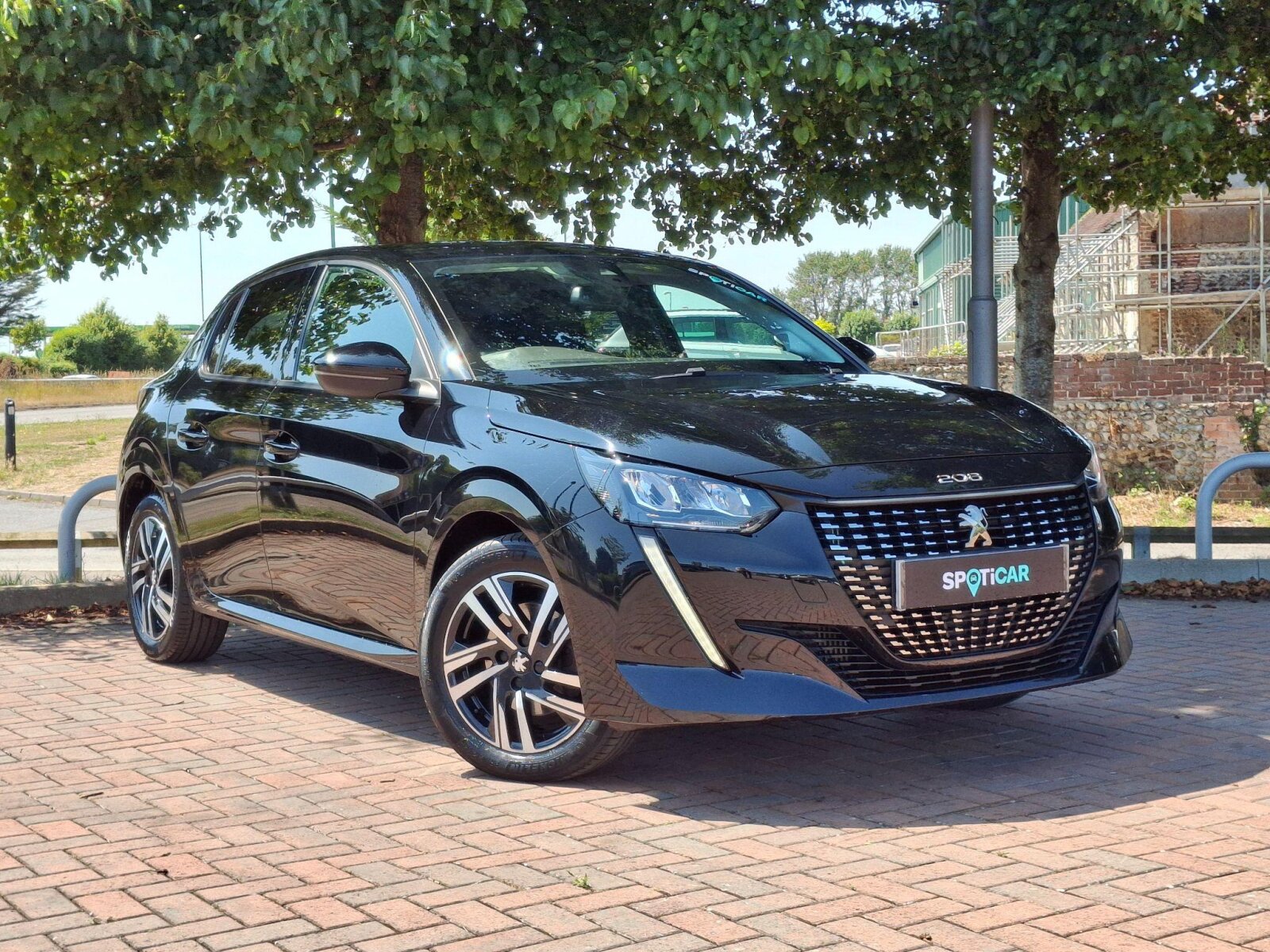 Main listing image - Peugeot 208