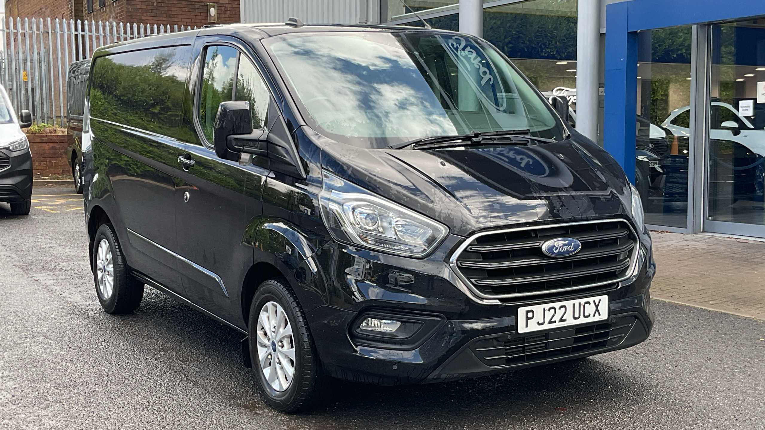 Main listing image - Ford Transit Custom