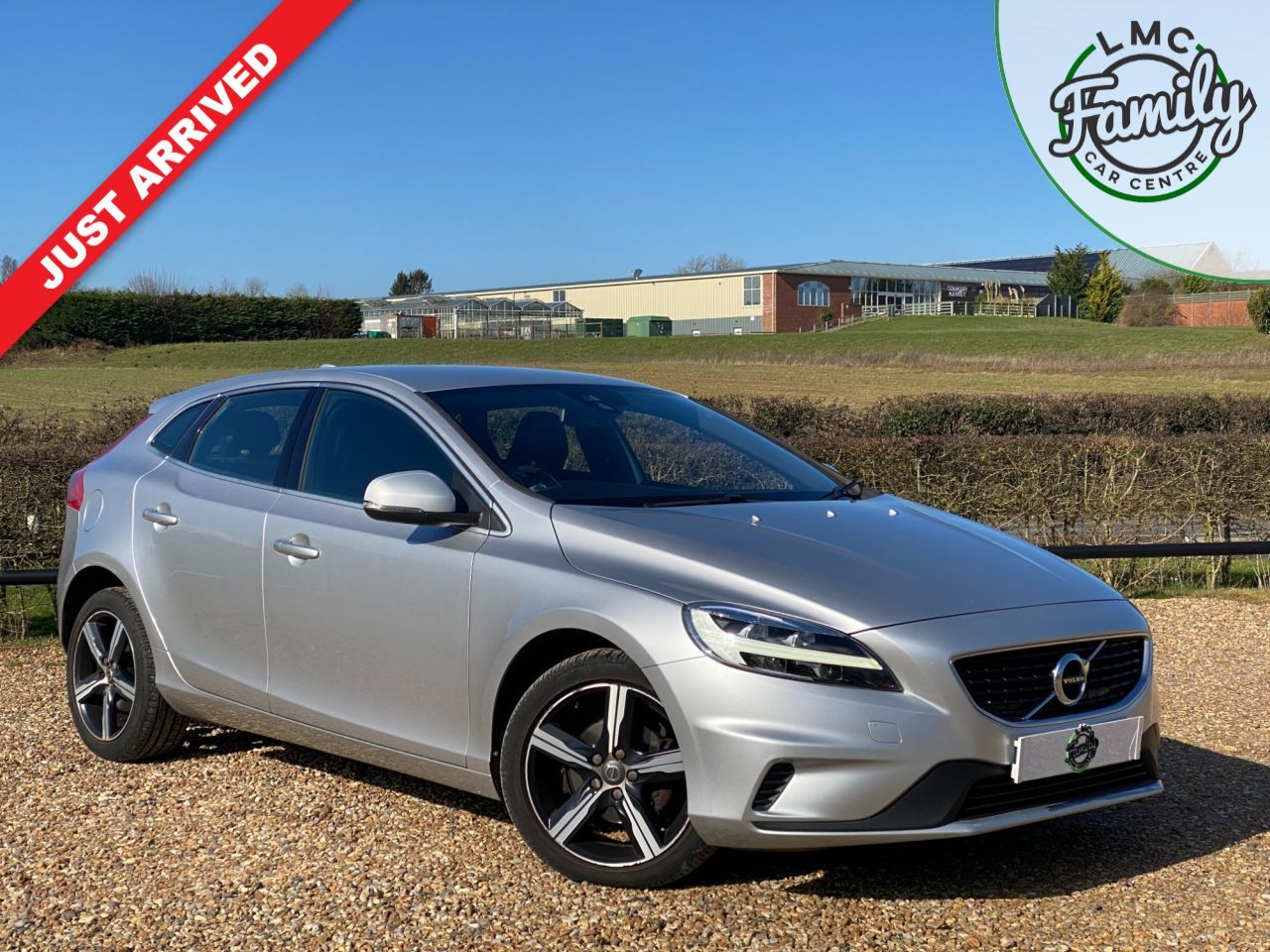 Main listing image - Volvo V40