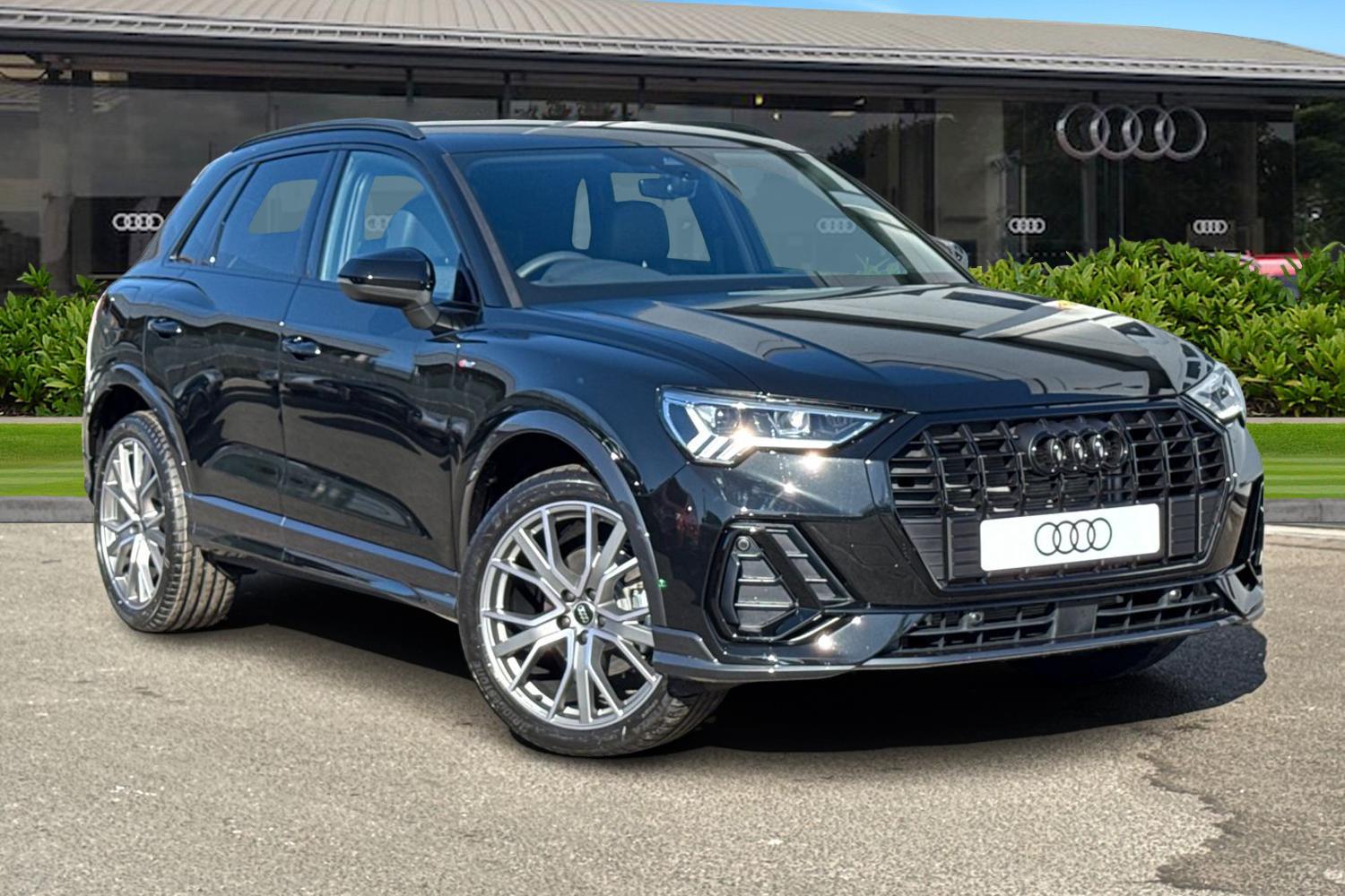 Main listing image - Audi Q3