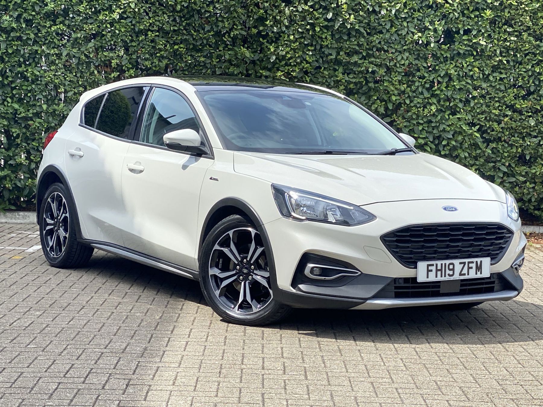 Main listing image - Ford Focus Active