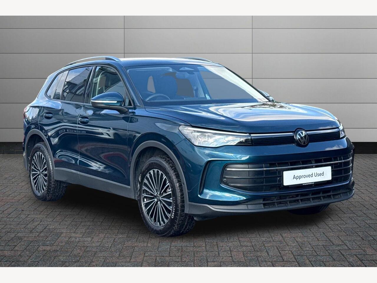 Main listing image - Volkswagen Tiguan