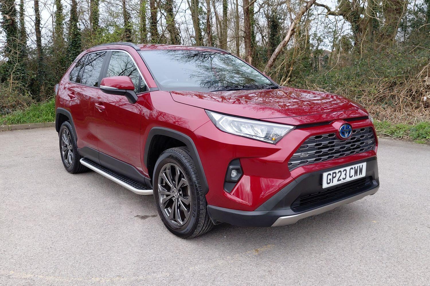 Main listing image - Toyota RAV4