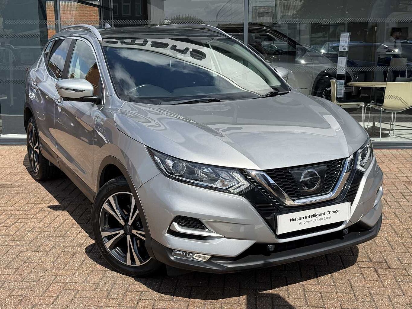 Main listing image - Nissan Qashqai