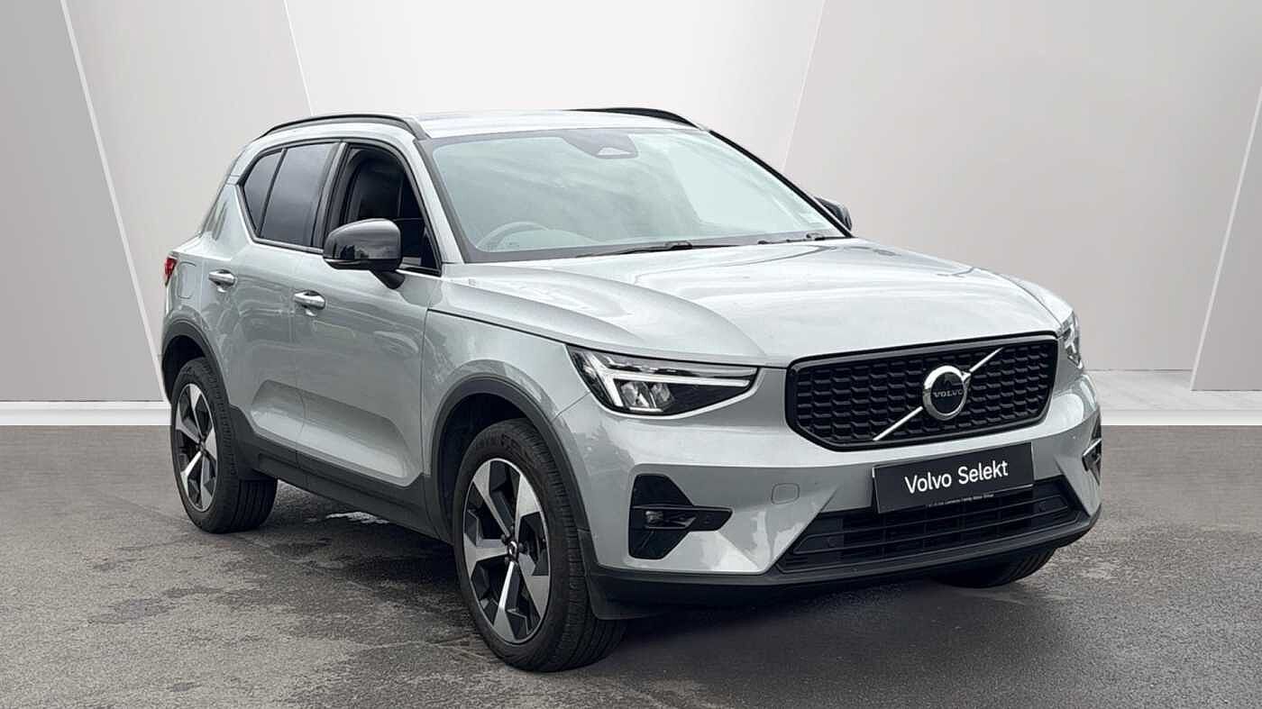 Main listing image - Volvo XC40