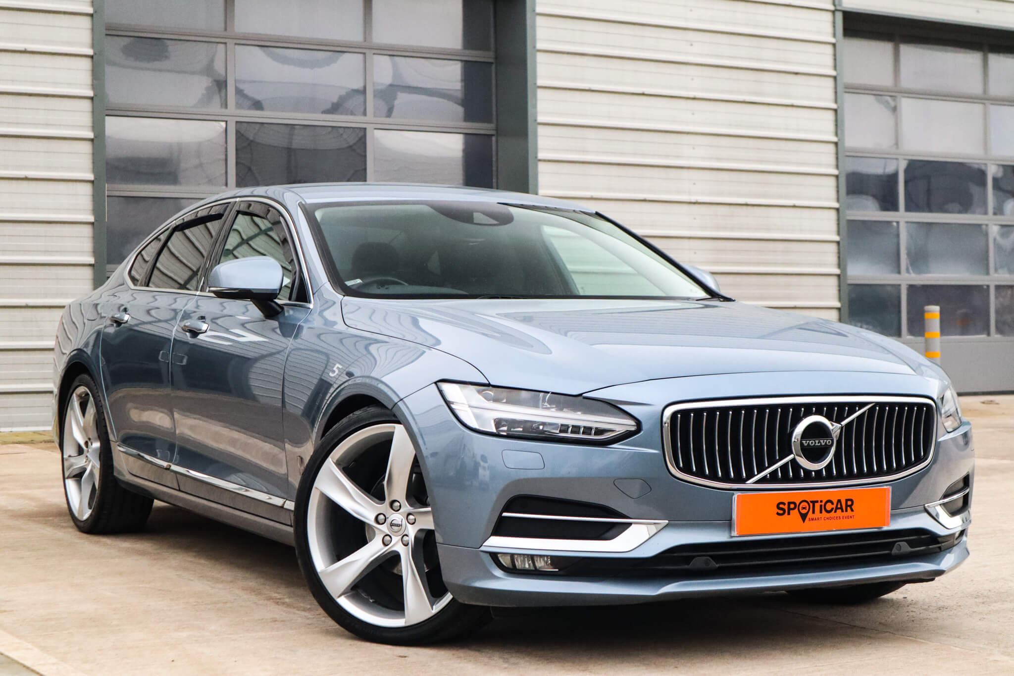 Main listing image - Volvo S90