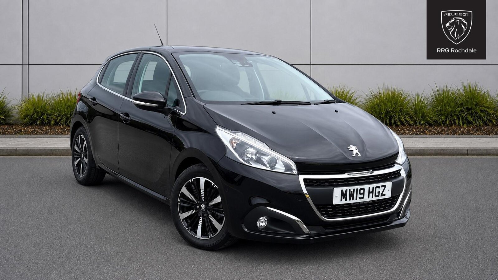 Main listing image - Peugeot 208
