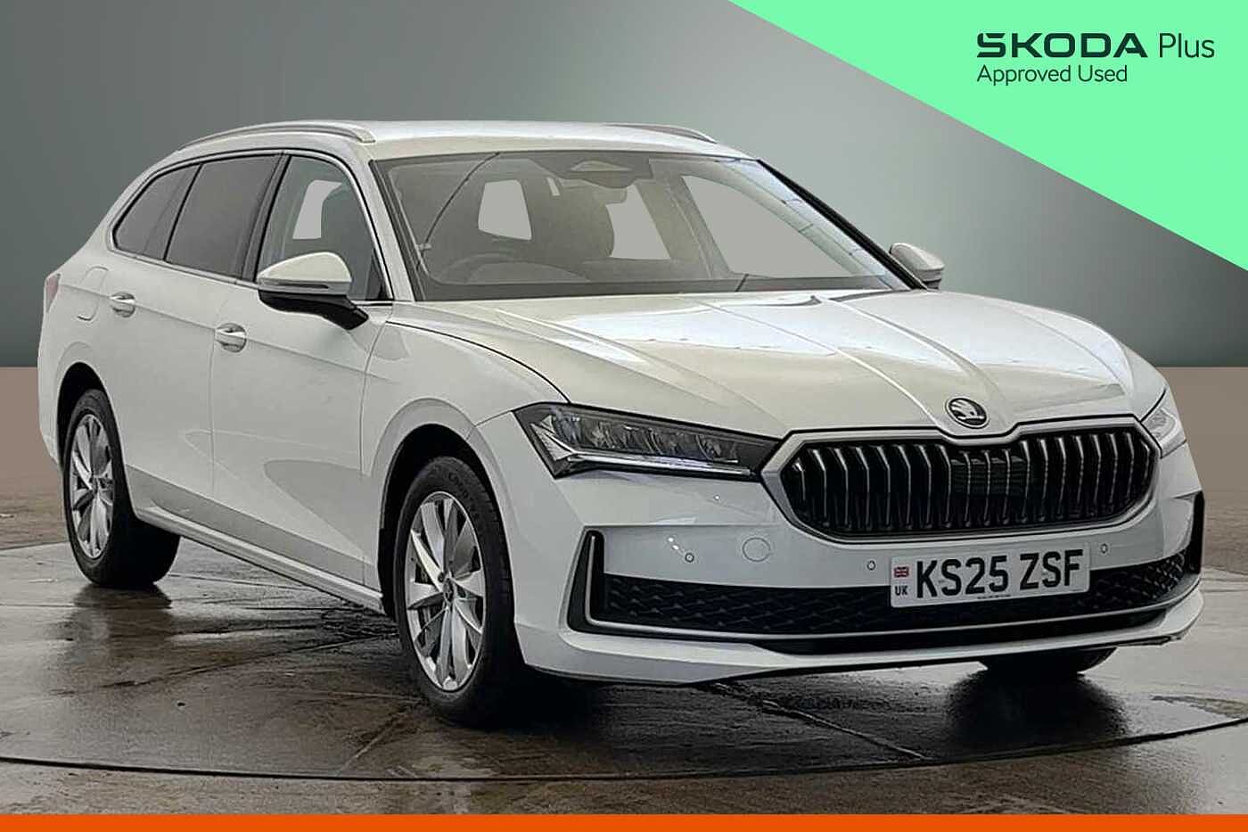 Main listing image - Skoda Superb Estate
