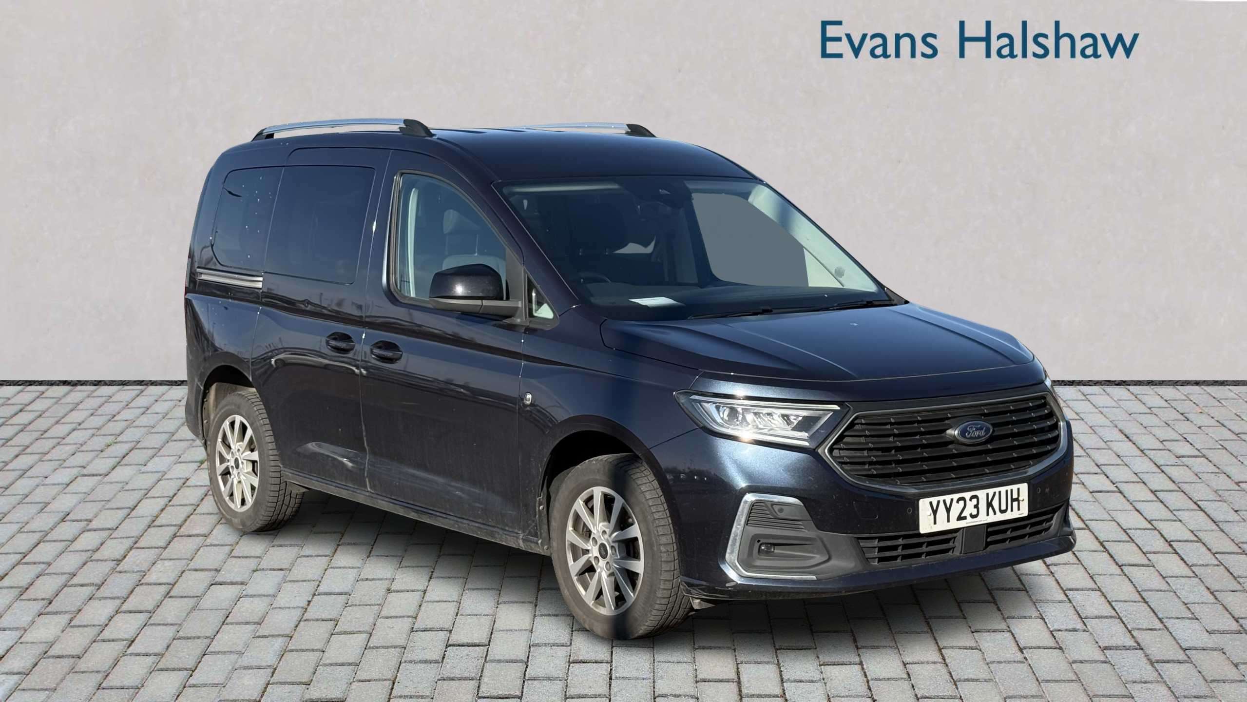 Main listing image - Ford Tourneo Connect