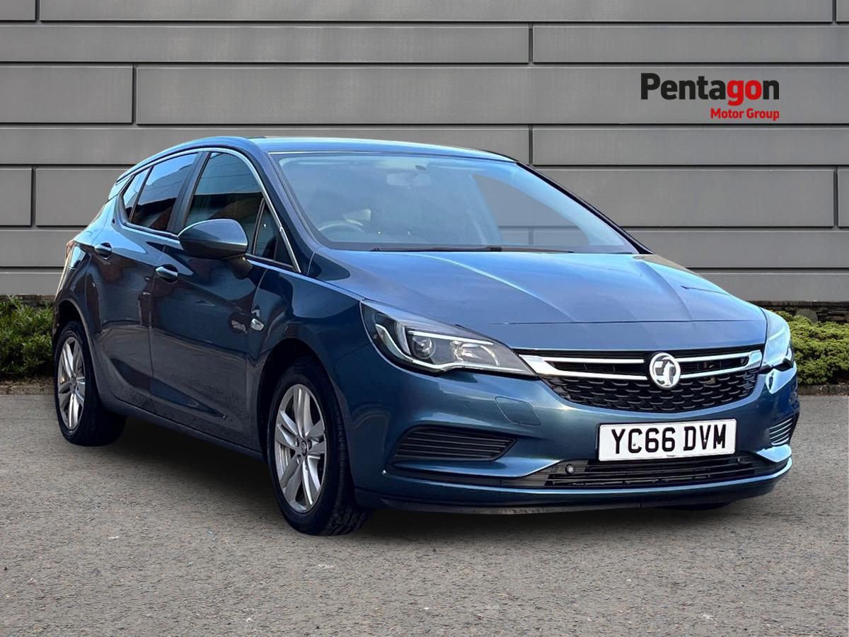 Main listing image - Vauxhall Astra