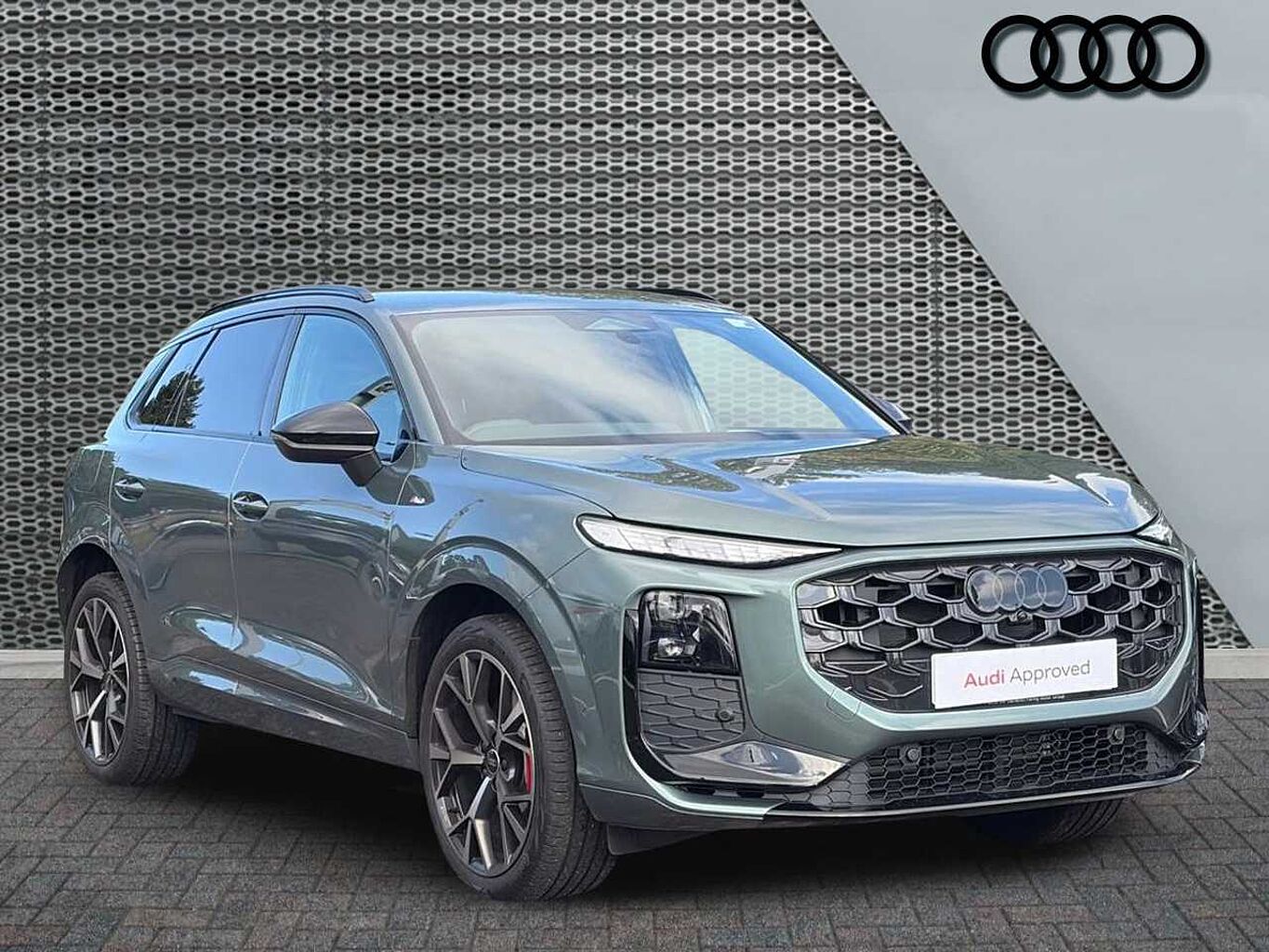 Main listing image - Audi Q3