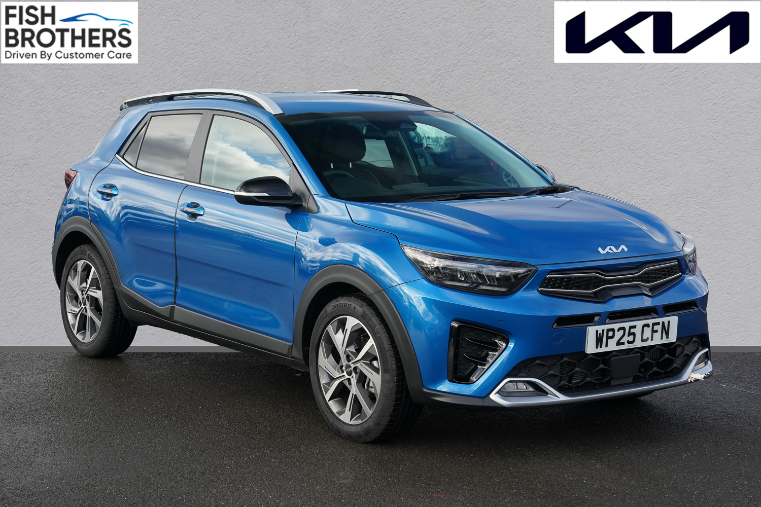 Main listing image - Kia Stonic