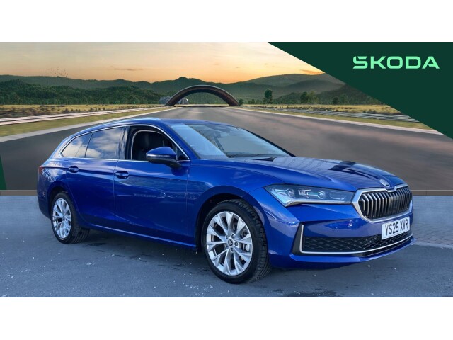 Main listing image - Skoda Superb Estate