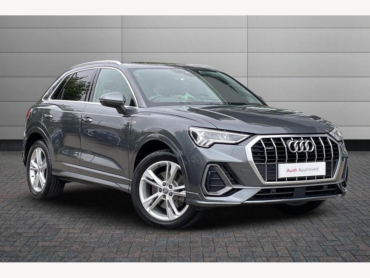 Main listing image - Audi Q3