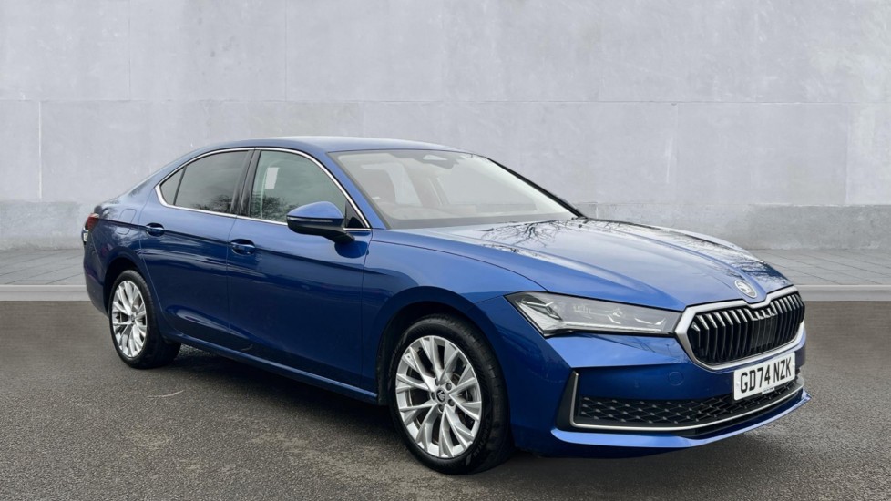 Main listing image - Skoda Superb