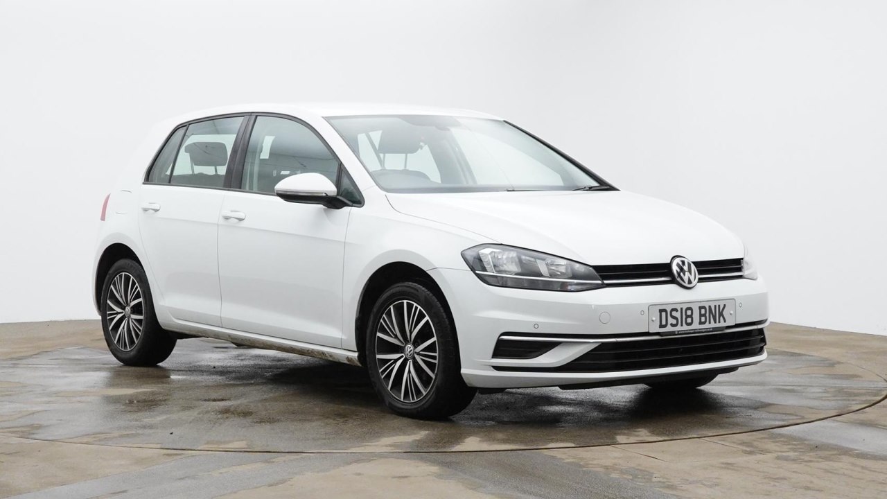 Main listing image - Volkswagen Golf