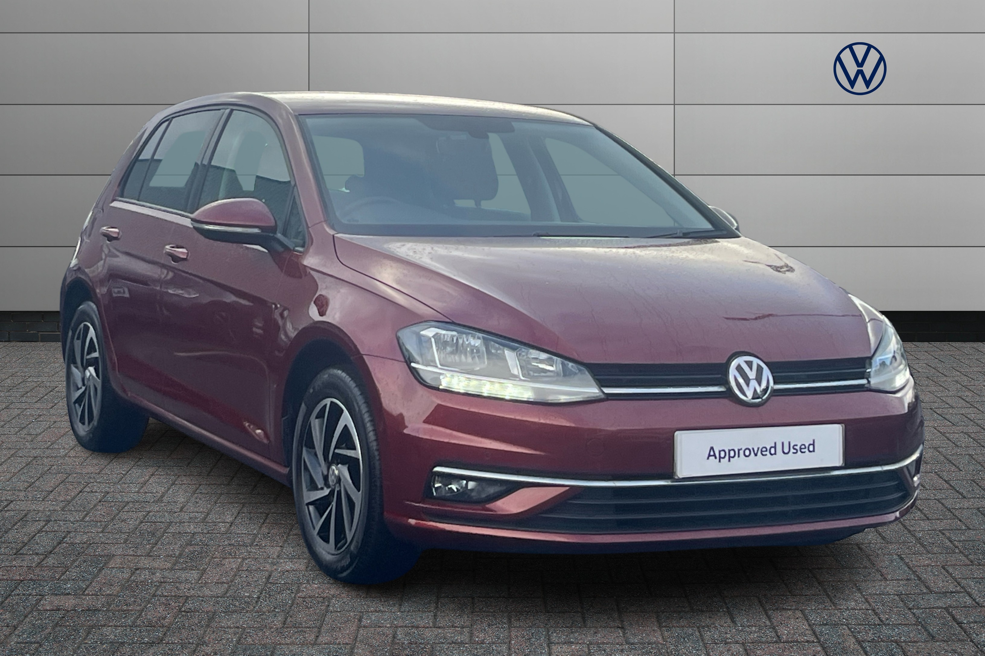 Main listing image - Volkswagen Golf