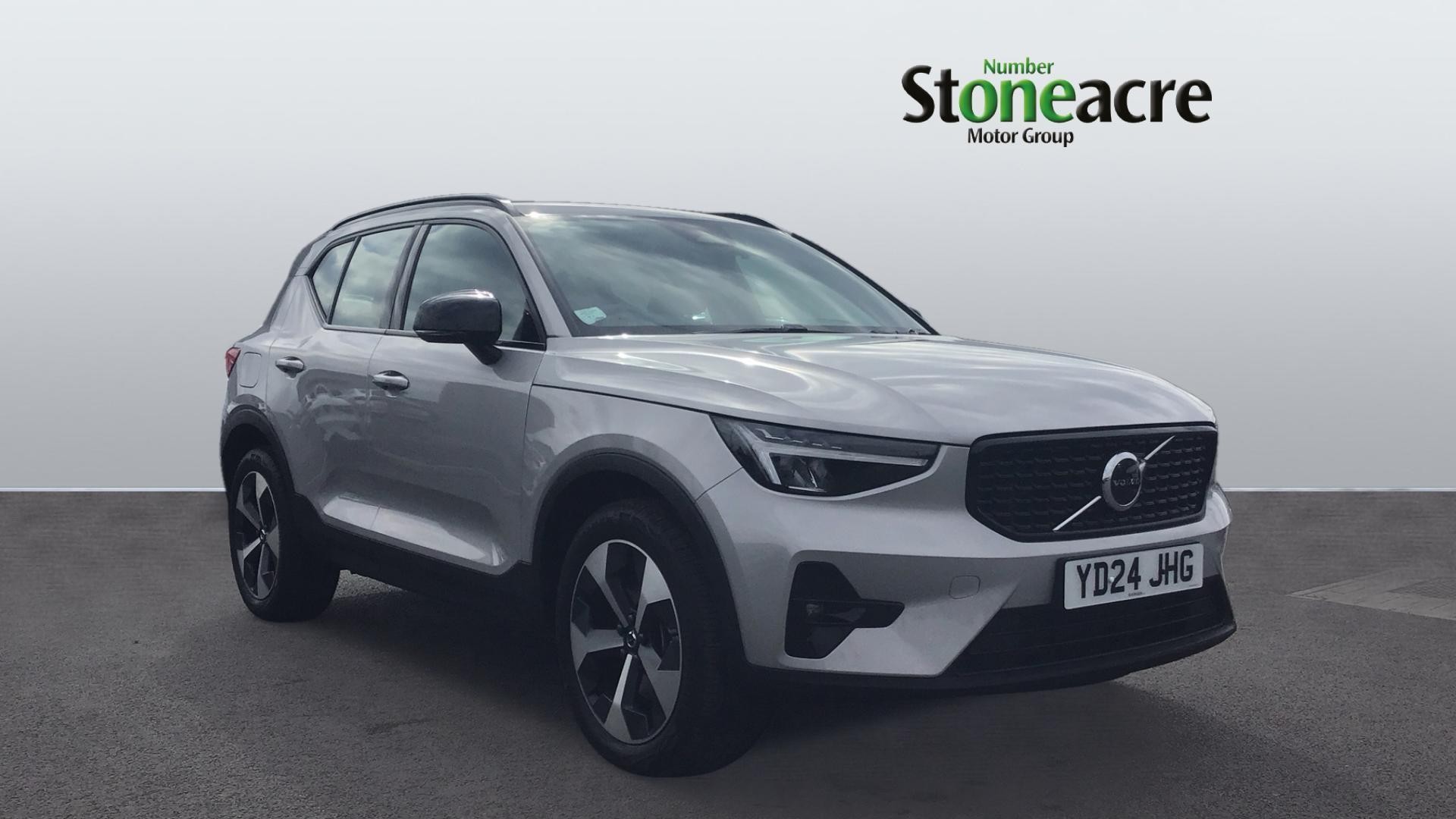 Main listing image - Volvo XC40