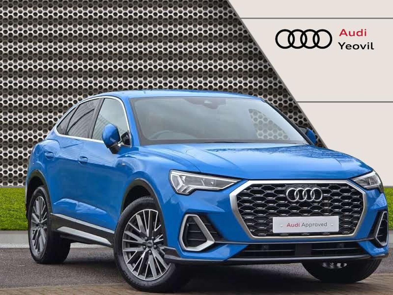 Main listing image - Audi Q3