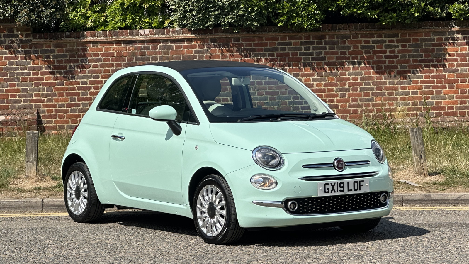 Main listing image - Fiat 500C