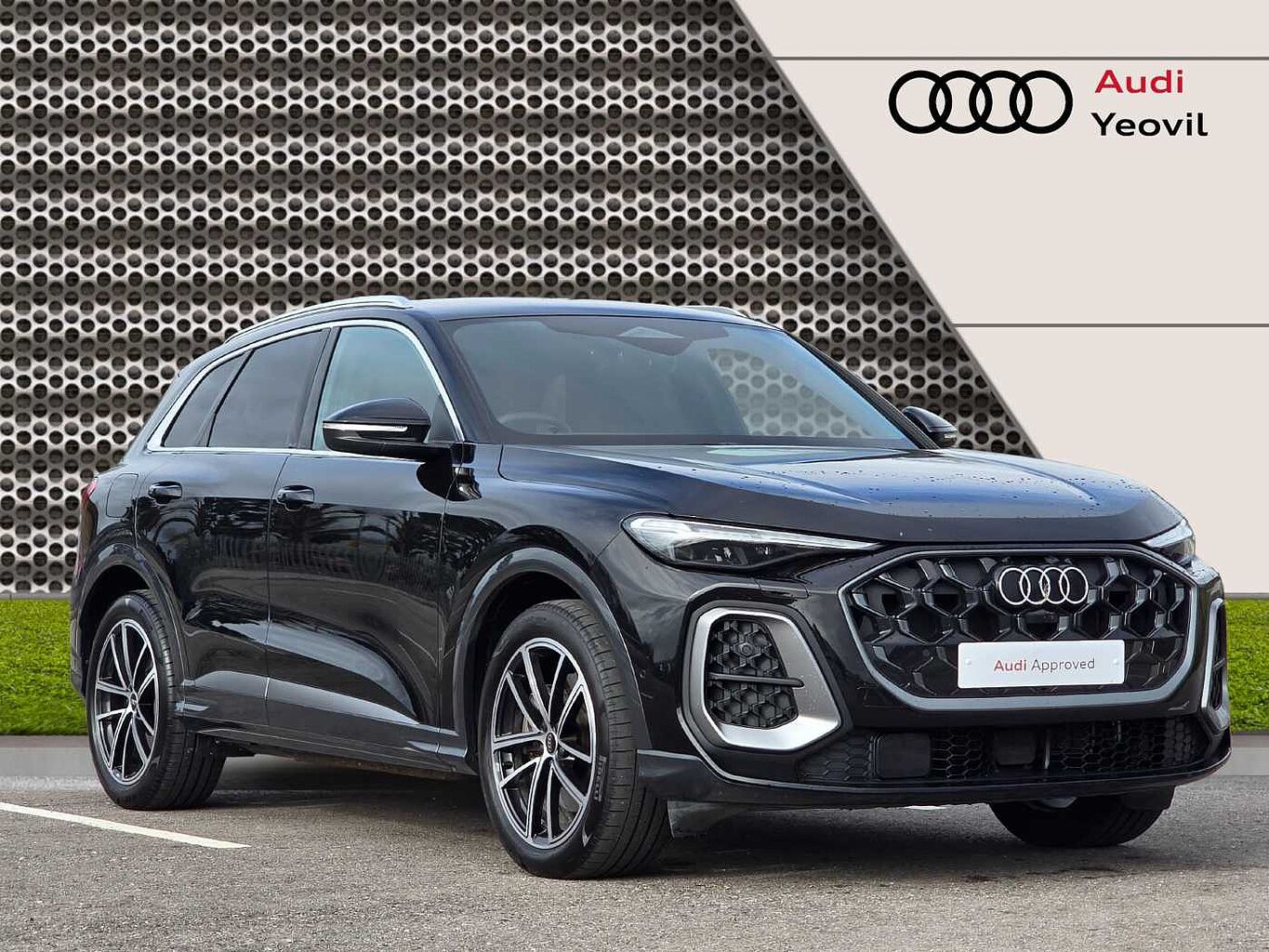 Main listing image - Audi Q5
