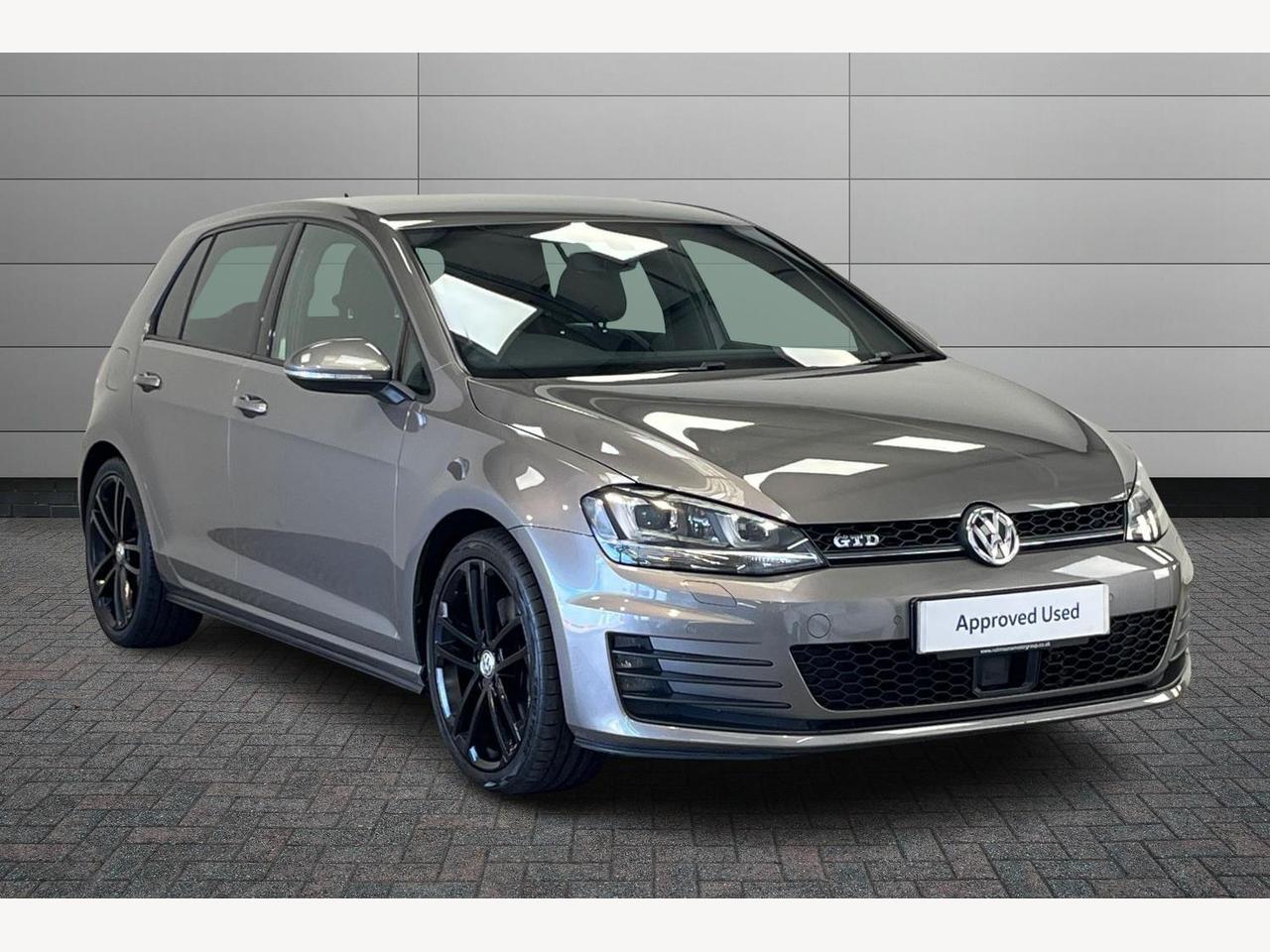 Main listing image - Volkswagen Golf