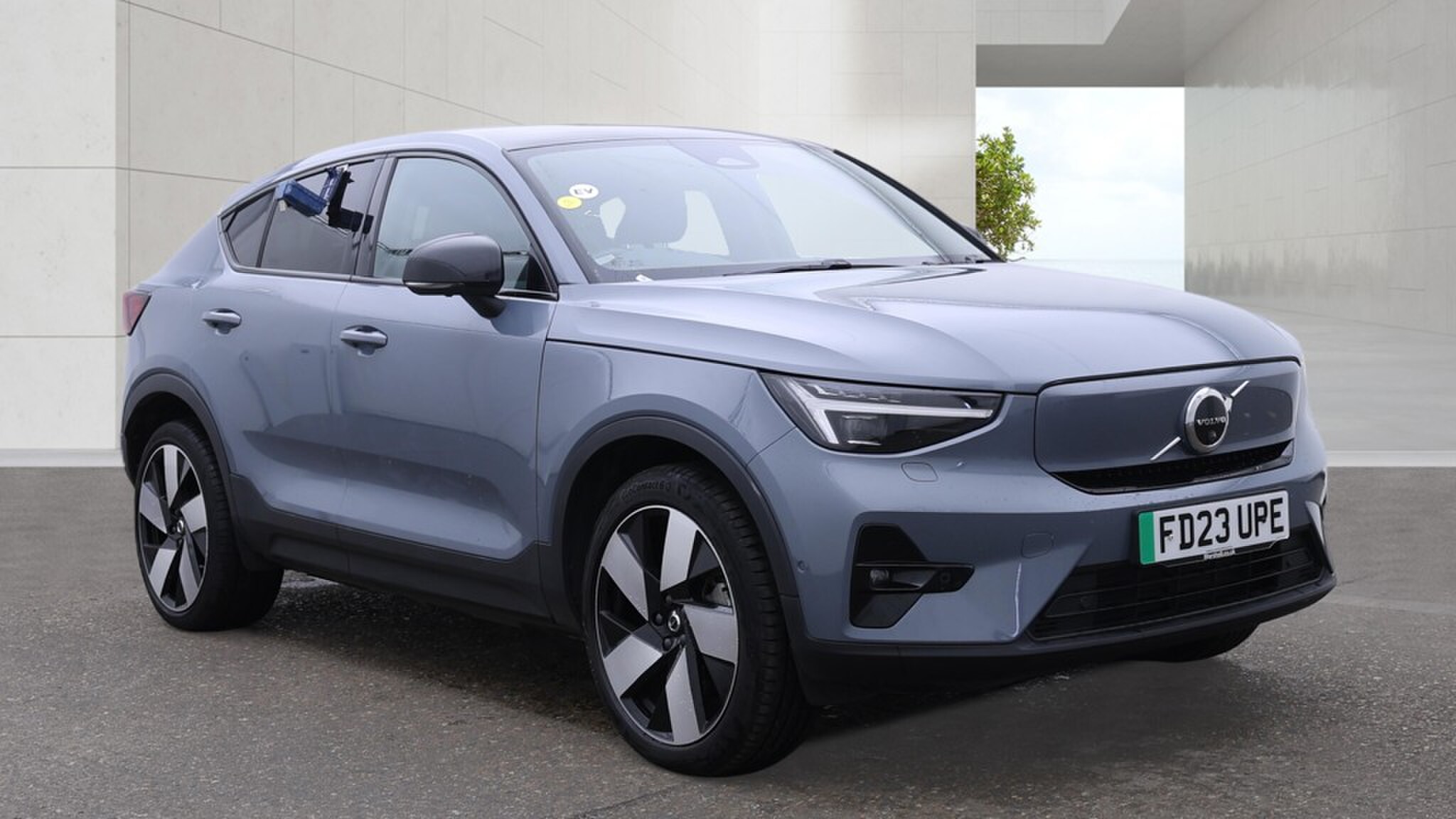Main listing image - Volvo C40