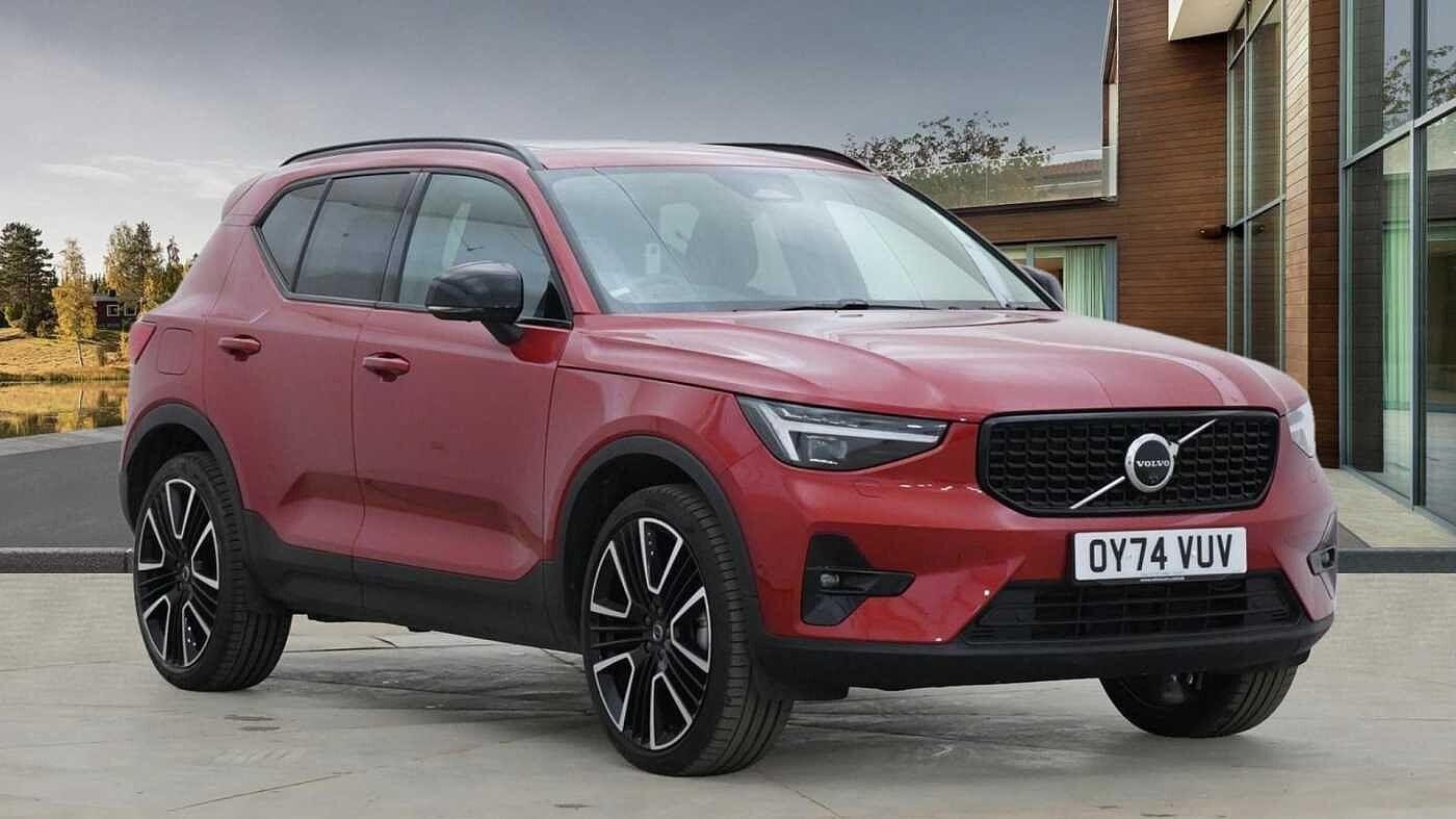 2024 VOLVO XC40